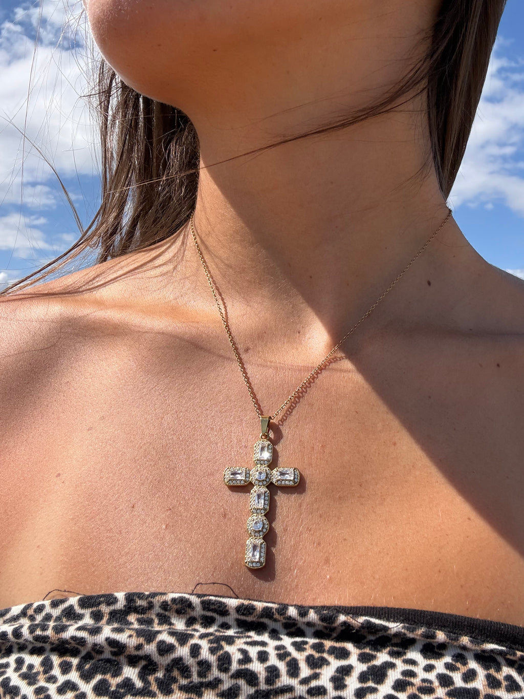 collier croix strass
