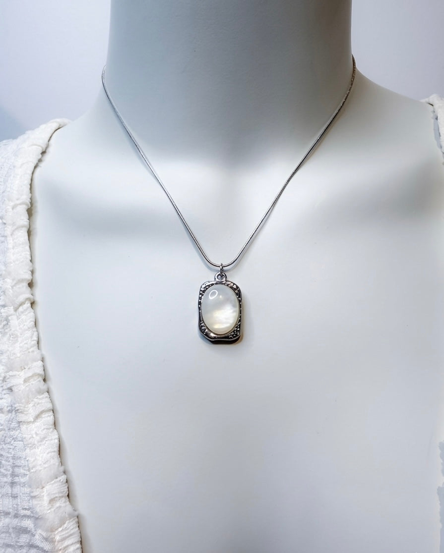 Collier IRIS argenté