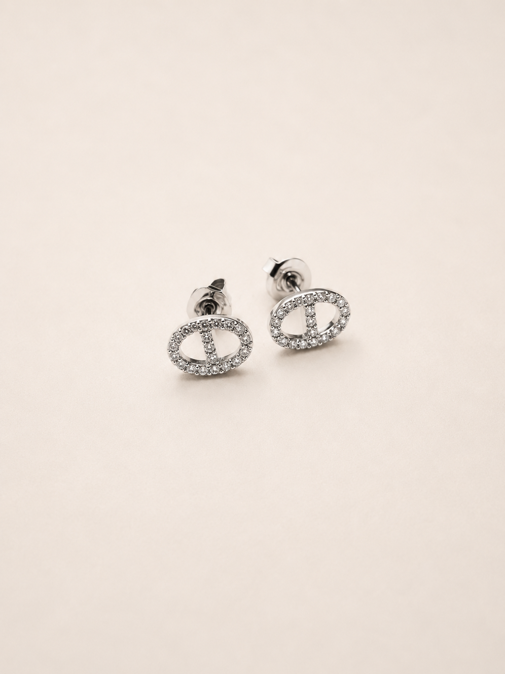 boucle d’oreille capsule argenté